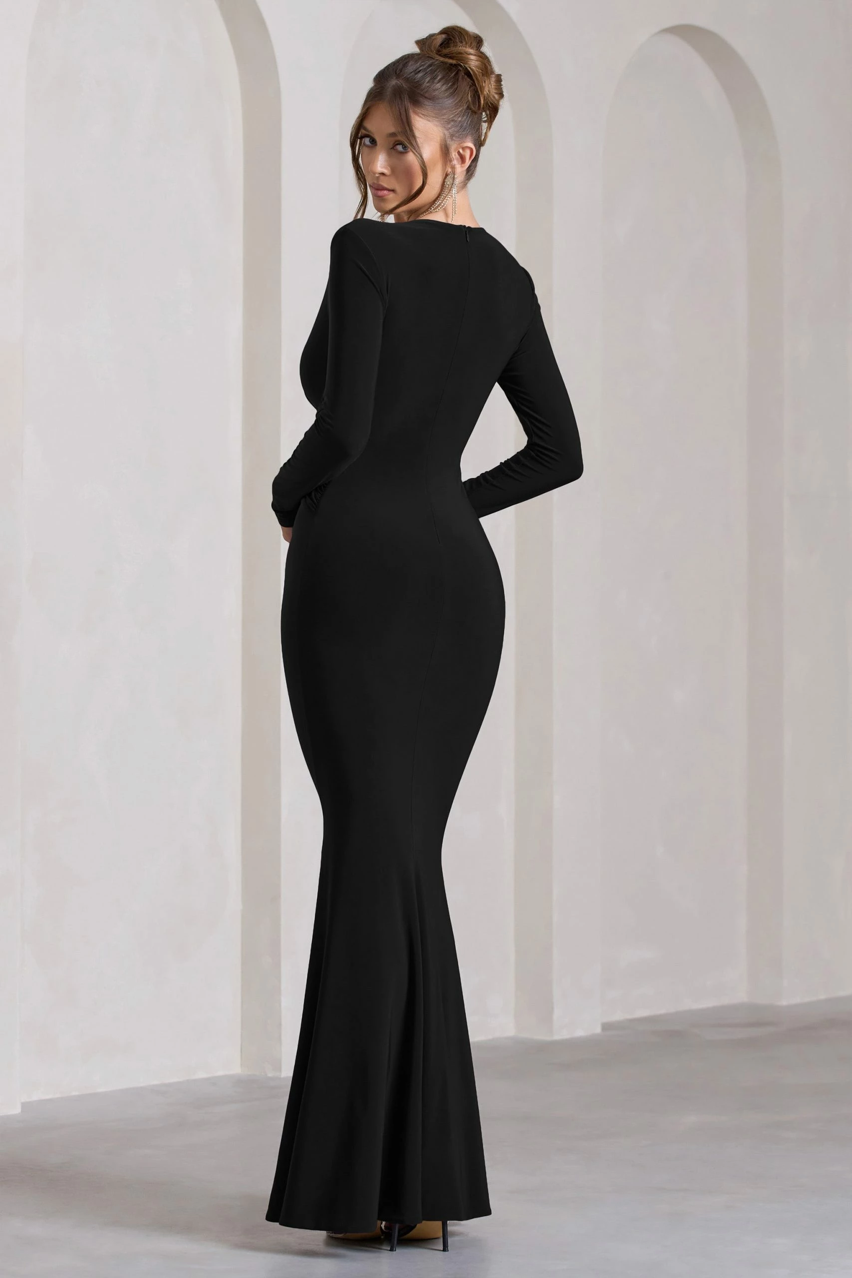 Aluna | Black Plunge-Neck Twisted Split Maxi Dress 4 Aluna | Black Plunge-Neck Twisted Split Maxi Dress - Image 2